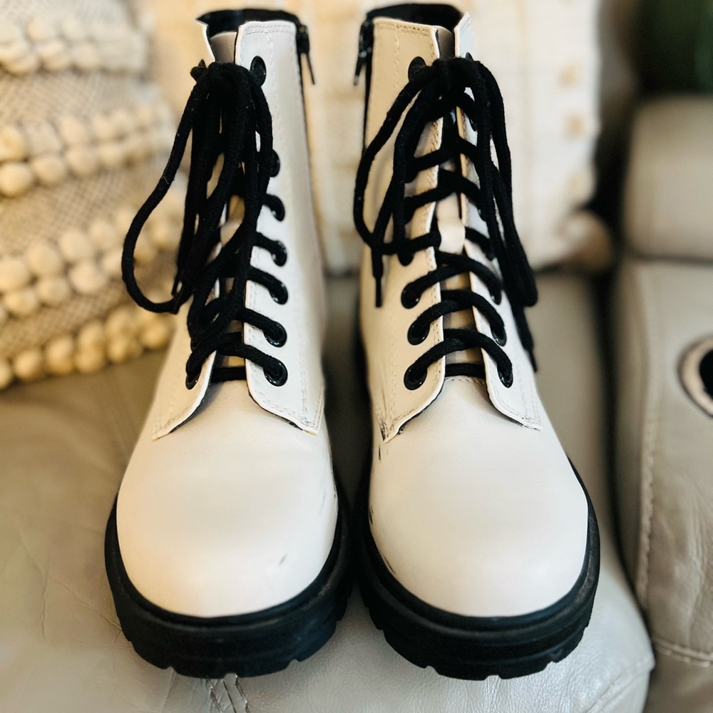 Soda White Combat Boots with Black Laces never worn outside - Picture 2 of 4